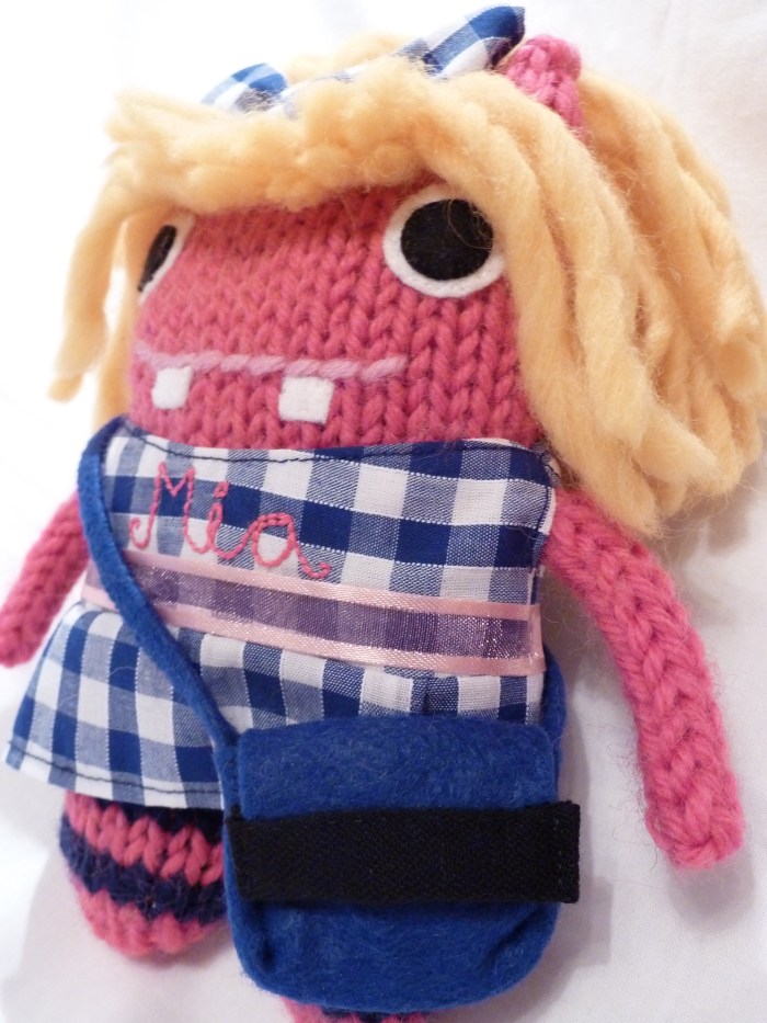 Mia's Beastie with her Bag, by CrawCrafts Beasties