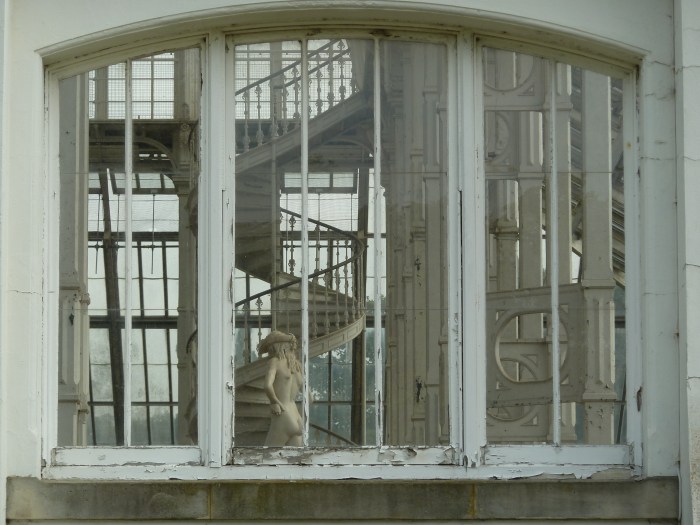 Statue in the Temperate House, Kew Gardens - CrawCrafts Beasties