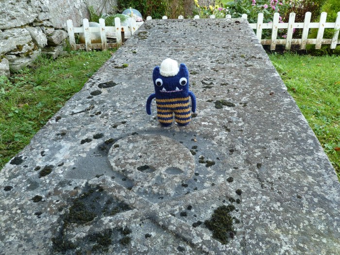 Explorer Beastie Finds the Spookiest Headstone - CrawCrafts Beasties