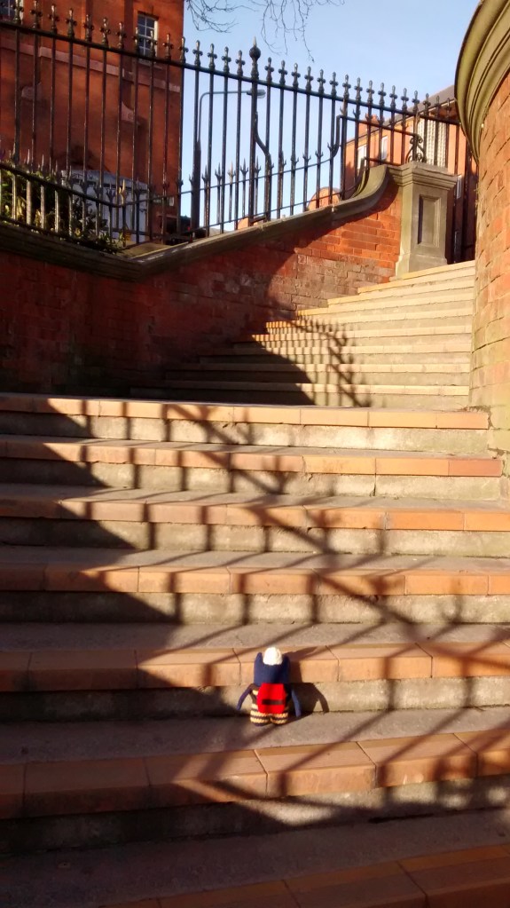 Explorer Beastie on the Steps - CrawCrafts Beasties