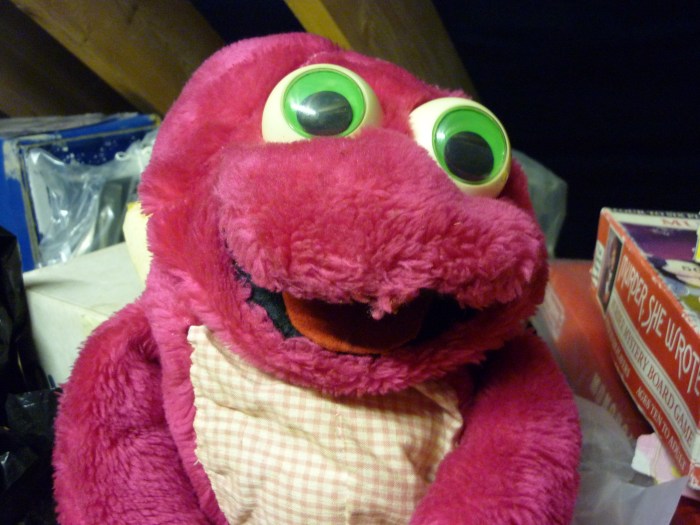 Anita, the Pink Frog Puppet - Vintage CrawCrafts Beasties!