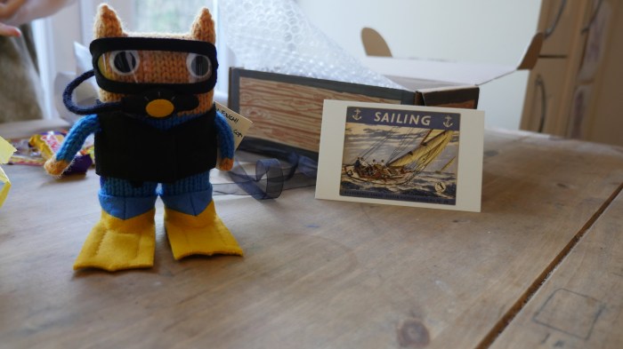 Diver Beastie and His Treasure Chest - FocalHeart/CrawCrafts Beasties