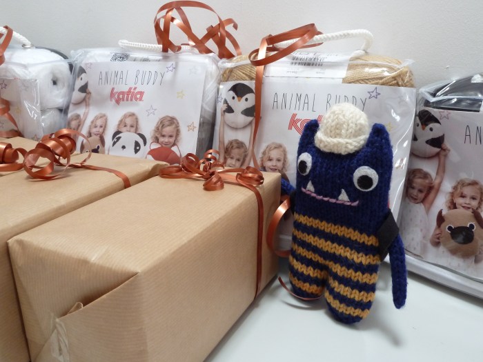 Explorer Beastie Inspects the Prize Table - CrawCrafts Beasties