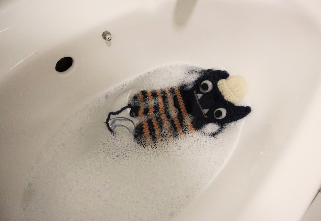 Relaxing in the Bubbles - CrawCrafts Beasties