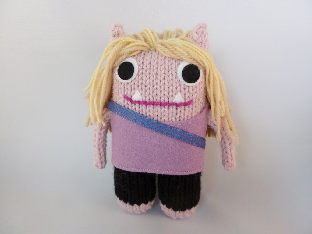 Kristen's Wedding Beastie, by CrawCrafts Beasties