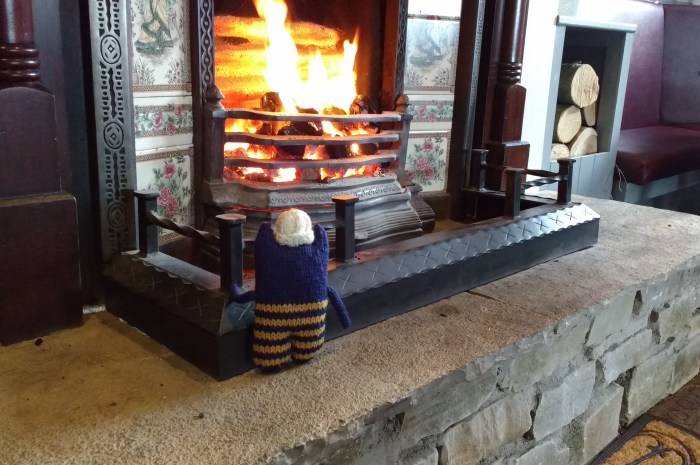 Warming up by the fire - CrawCrafts Beasties