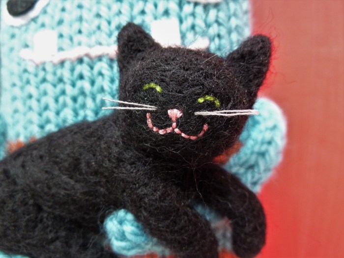 Black Cat - Needle Felted Kitty - CrawCrafts Beasties