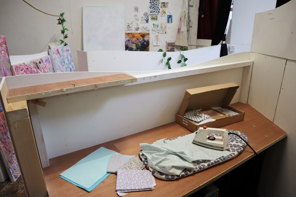 Ironing Table! CrawCrafts Beasties