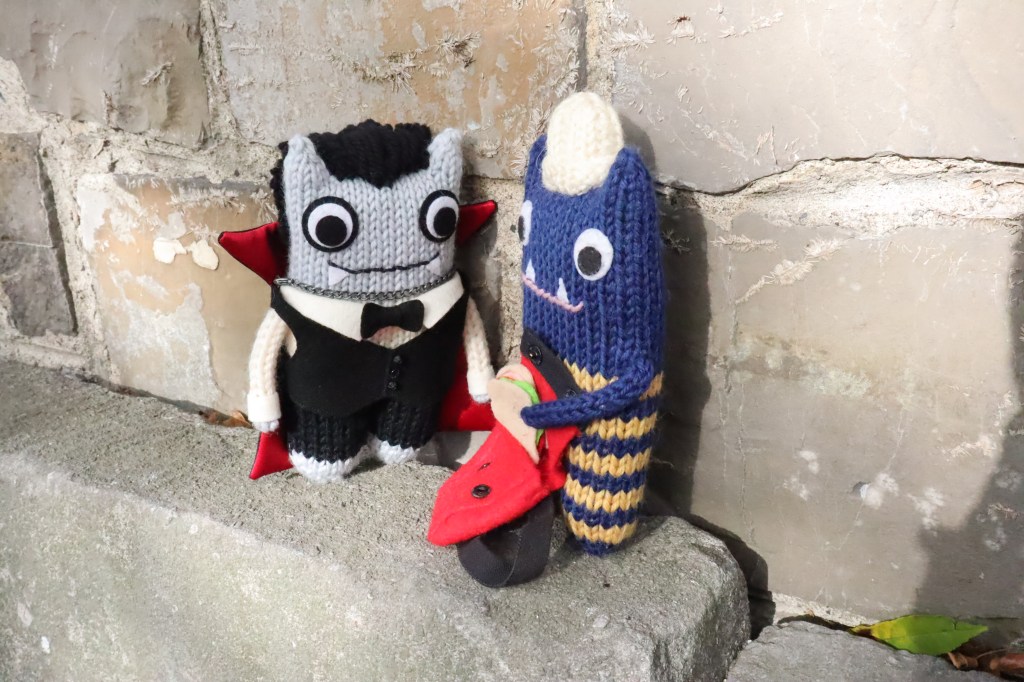 Sharing Sandwiches - CrawCrafts Beasties