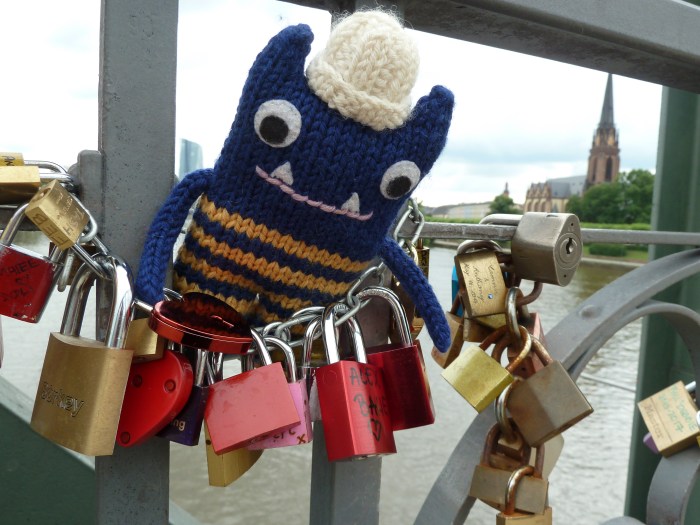 Love Locks on Eiserner Steg, Frankfurt - CrawCrafts Beasties