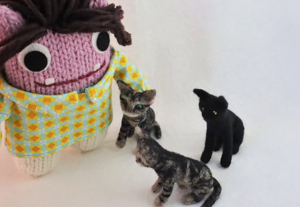 Beastie kitty cuddles - Commissions by CrawCrafts Beasties