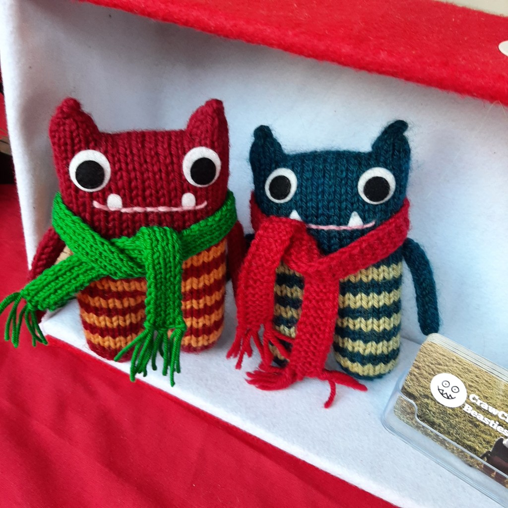 Felix meets Buddy - CrawCrafts Beasties